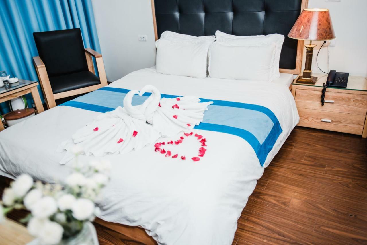 Hotel Royal Van Lung Екстер'єр фото