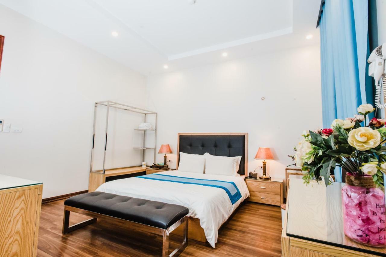 Hotel Royal Van Lung Екстер'єр фото